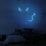 Leuchtreklame „Teufel“.