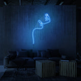 Leuchtreklame „LINE ART LADY“.