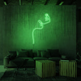 Leuchtreklame „LINE ART LADY“.