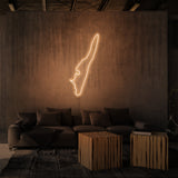 Leuchtreklame „LANGELAND“.