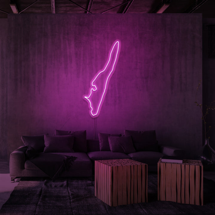 Leuchtreklame „LANGELAND“.