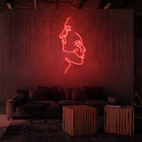 Leuchtreklame „TWOFACE“.