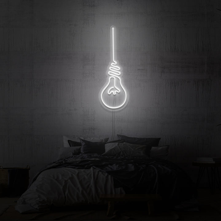 Leuchtreklame „LICHT“.