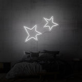 Leuchtreklame „STERNE“.