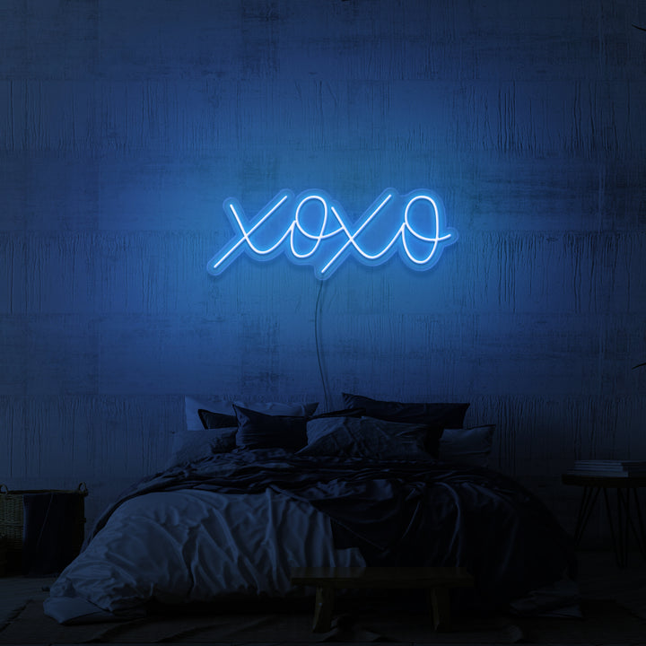 „XOXO“ NEONSCHILD 