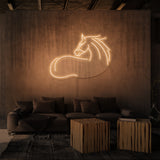 Leuchtreklame „Pferd“. 