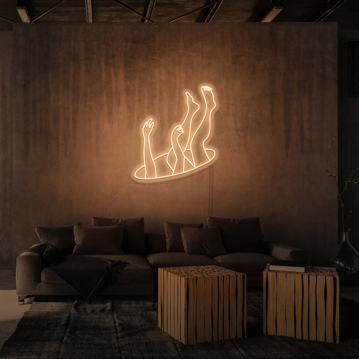 Leuchtreklame „DEEP SPACE“. 