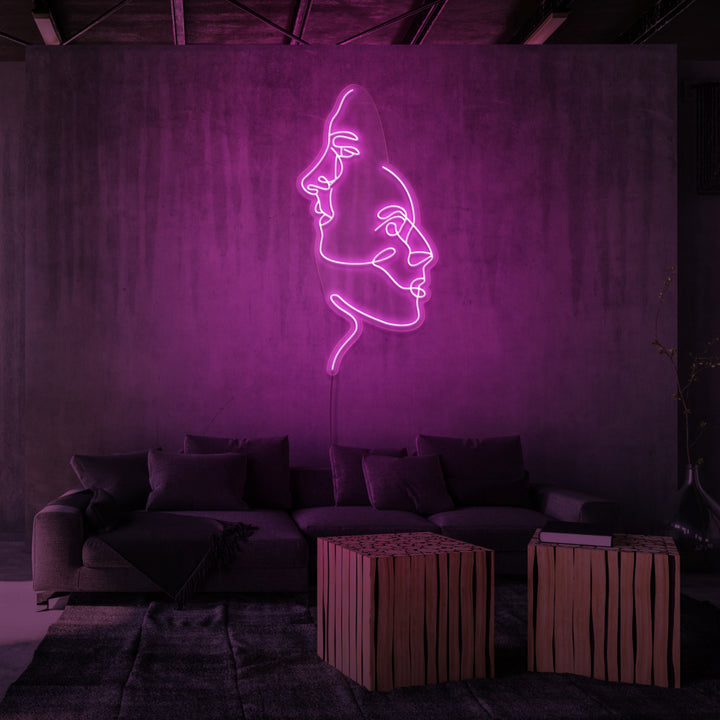 Leuchtreklame „TWOFACE“. 