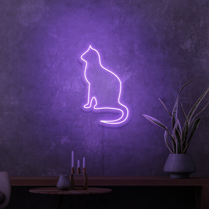 Mini-Leuchtreklame „KAT“. 