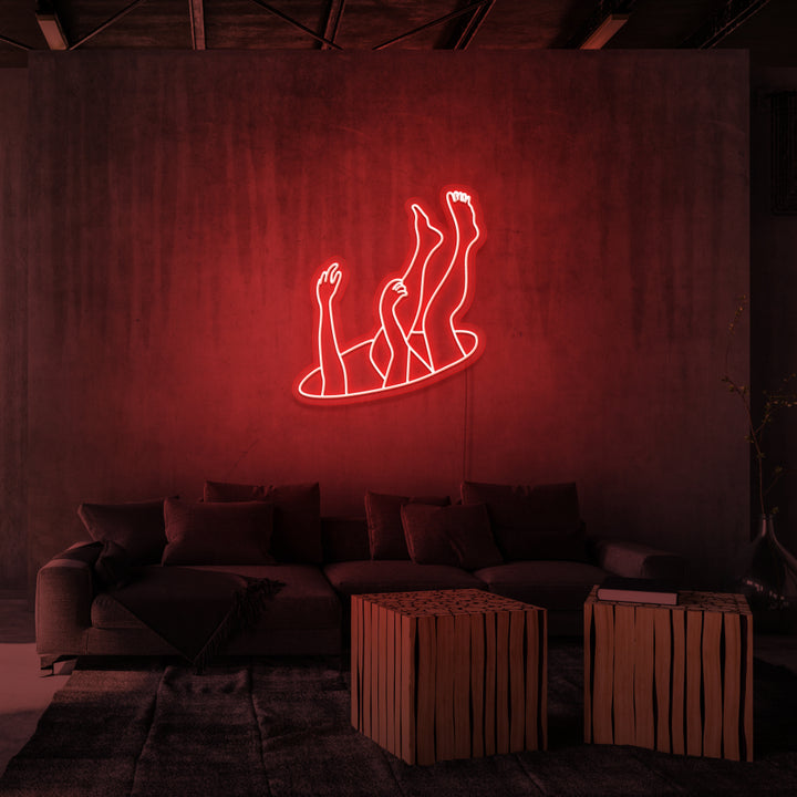 Leuchtreklame „DEEP SPACE“. 