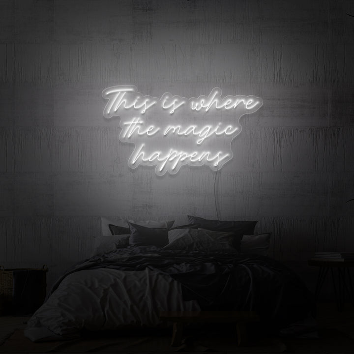 „MAGISCHES“ NEONSCHILD 