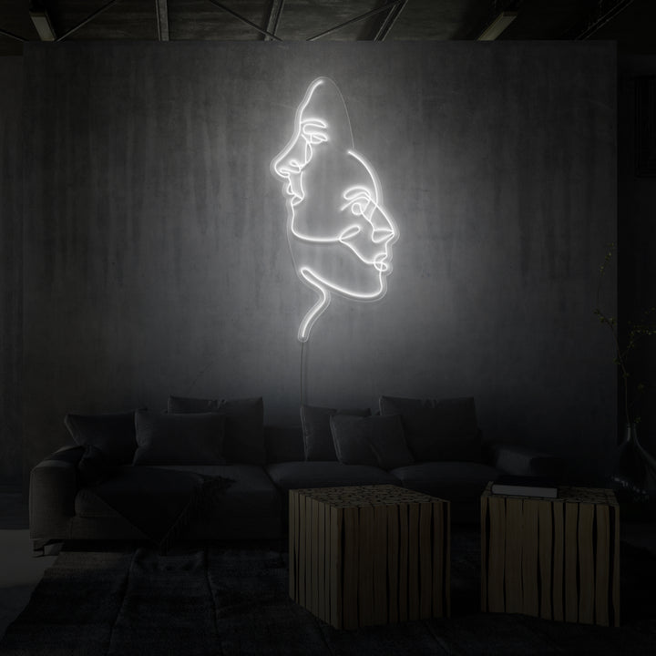 Leuchtreklame „TWOFACE“. 