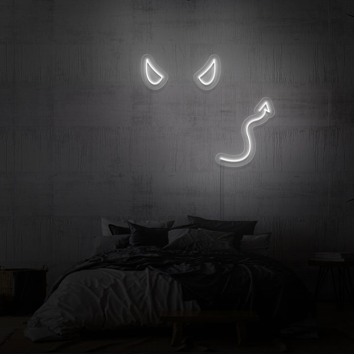 Leuchtreklame „Teufel“. 